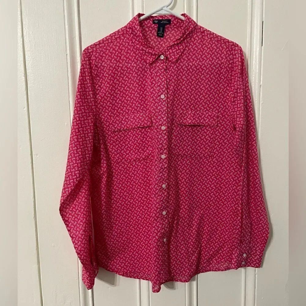 Gap long sleeve button down shirt